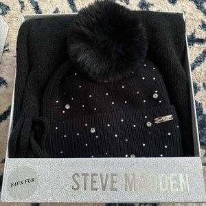 Brand New Steve Madden Hat and Scarf Set
